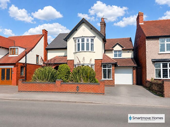 4 Bedroom Detached House For Sale In Lyncroft Avenue, Ripley, DE5