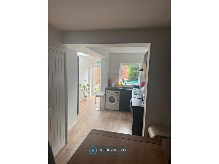 3 Bedroom Terraced House To Rent In Holden Street, Mansfield, NG18