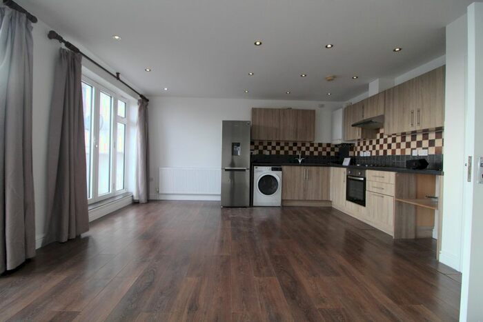 1 Bedroom Flat To Rent In Butler Street, Uxbridge, UB10