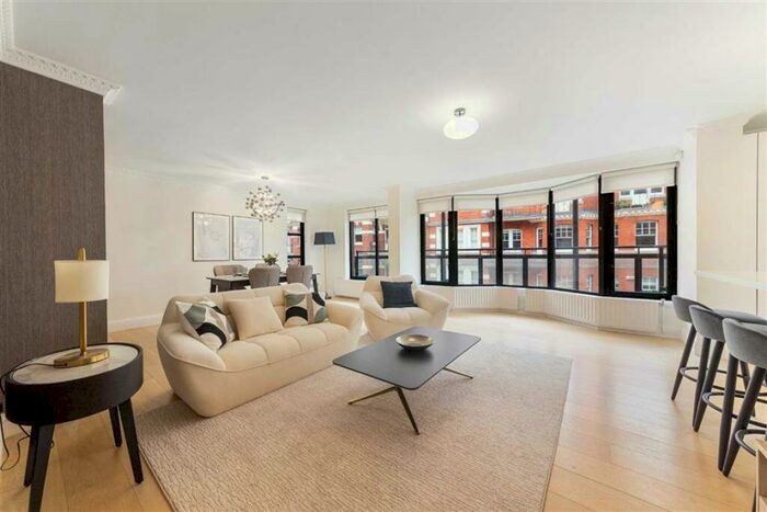 3 Bedroom Flat To Rent In Drayton Gardens, South Kensington, SW10