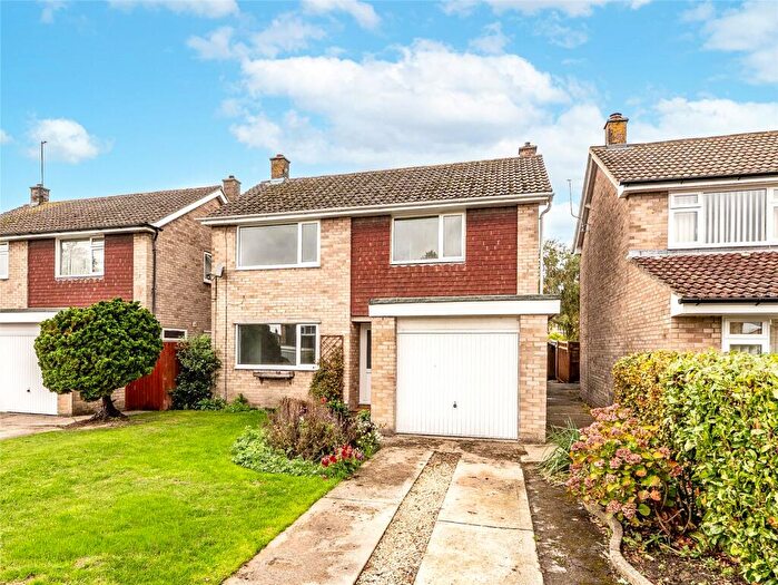 3 Bedroom Detached House For Sale In Slade Road, Didcot, Oxfordshire, OX11
