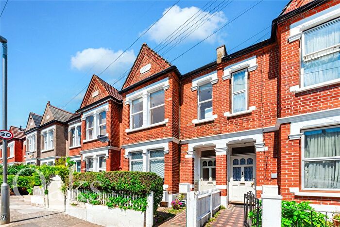 2 Bedroom Flat To Rent In Credenhill Street, Furzedown, SW16