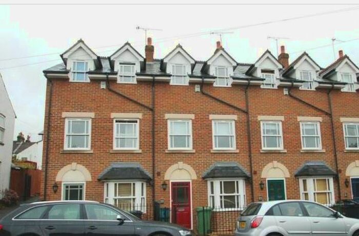 3 Bedroom Terraced House To Rent In Albion Road, St Albans, AL1
