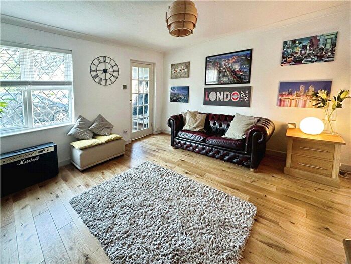 1 Bedroom Apartment For Sale In Arragon Court, Waterlooville, Hampshire, PO7