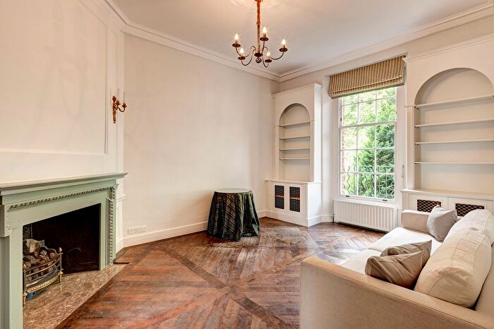1 Bedroom Flat To Rent In Kensington Square, W8