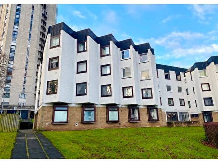 1 Bedroom Flat To Rent In Clyde House, The Furlongs, Hamilton, ML3