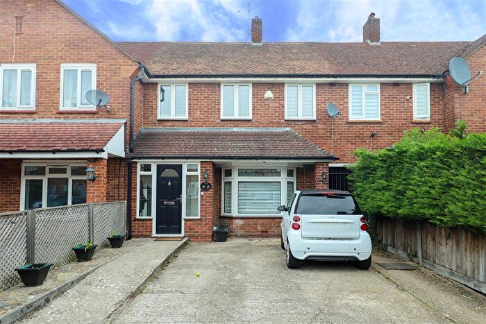3 Bedroom Terraced House For Sale In The Larches, Hillingdon, UB10