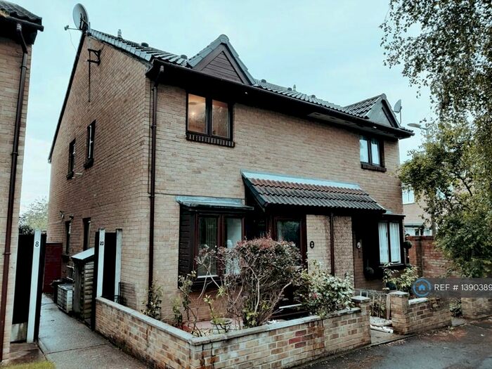 1 Bedroom Semi-Detached House To Rent In Crawford Compton Close, Hornchurch, RM12