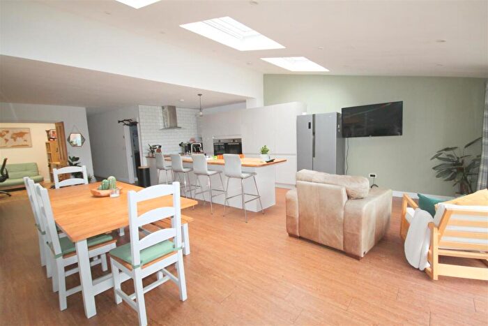 4 Bedroom Detached House For Sale In Stonehill, Bristol, BS15