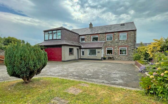 5 Bedroom Detached House For Sale In Groeslon, Caernarfon, Gwynedd, LL54
