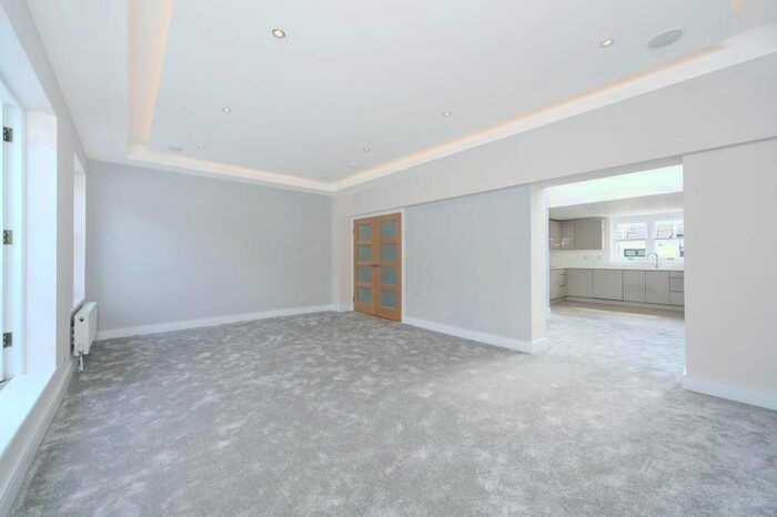 3 Bedroom Flat To Rent In Cleveland Square, London, W2