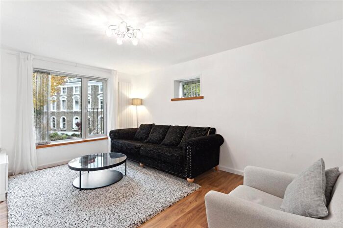 2 Bedroom Flat To Rent In Abbotts Close, Alwyne Road, N1