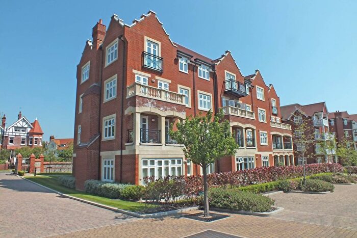 3 Bedroom Flat For Sale In Darley Road, Eastbourne, BN20