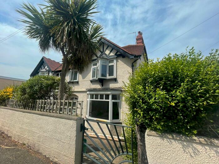 3 Bedroom House To Rent In Tan Y Bryn, Craig Y Don, Llandudno, LL30