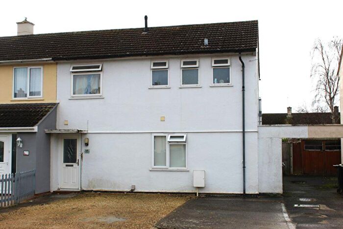 6 Bedroom Semi Detached House To Rent In Furnished Room Let - Didcot, OX11