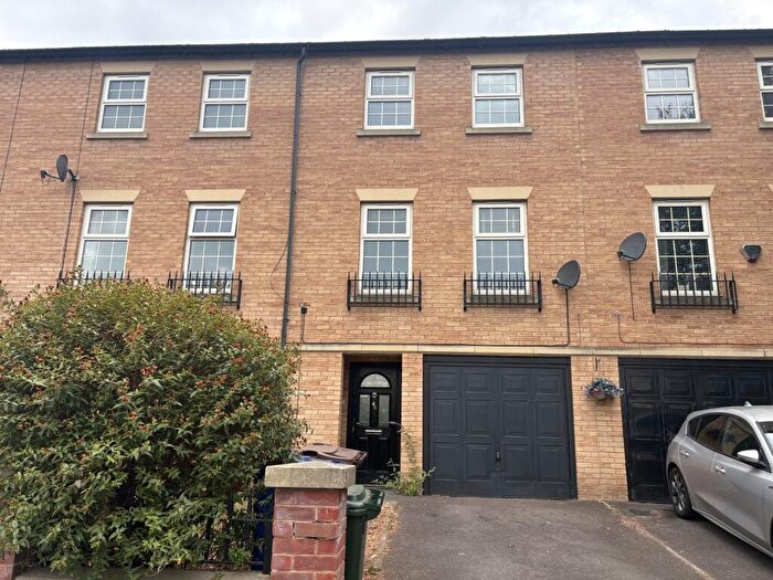 3 Bedroom Terraced House For Sale In Farrar Street, Barnsley, S70
