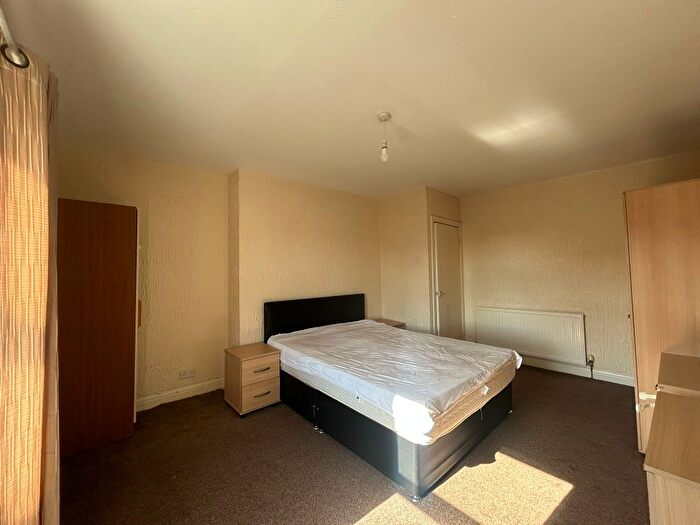 2 Bedroom Flat To Rent In Swinley Road, Wigan, WN1