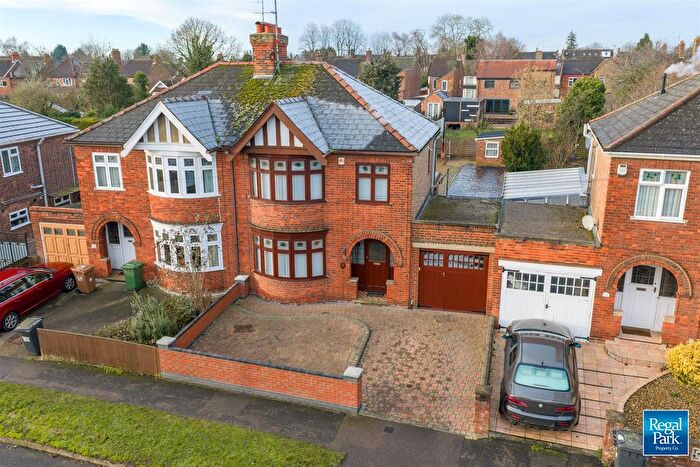 3 Bedroom Semi Detached House For Sale In Glebe Road, Fletton, Peterborough, PE2