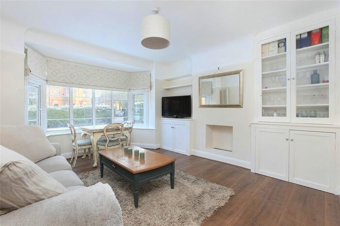 2 Bedroom Flat To Rent In Chesham Court, Trinity Road, SW18