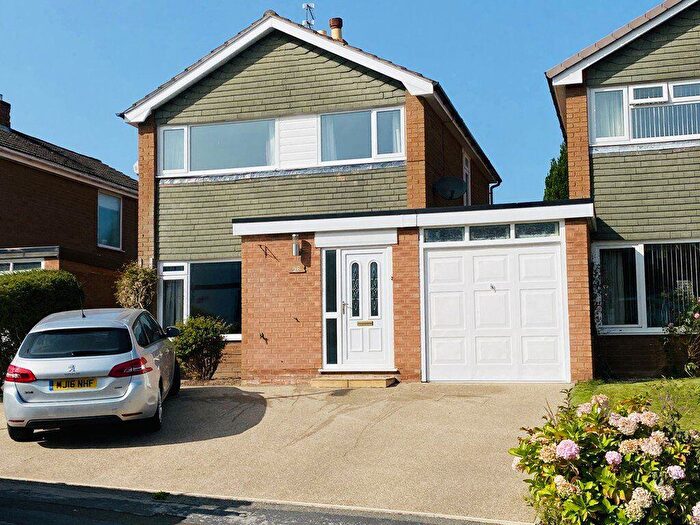 3 Bedroom Detached House To Rent In Thirlmere, Macclesfield (), SK11