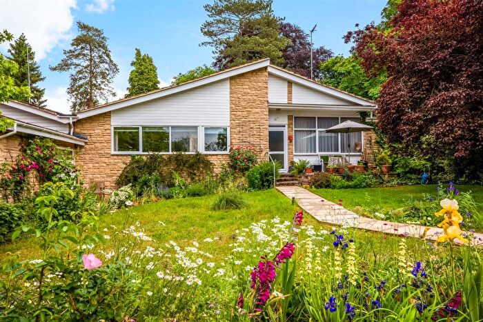 3 Bedroom Terraced House For Sale In Sandford Park, Charlbury, OX7
