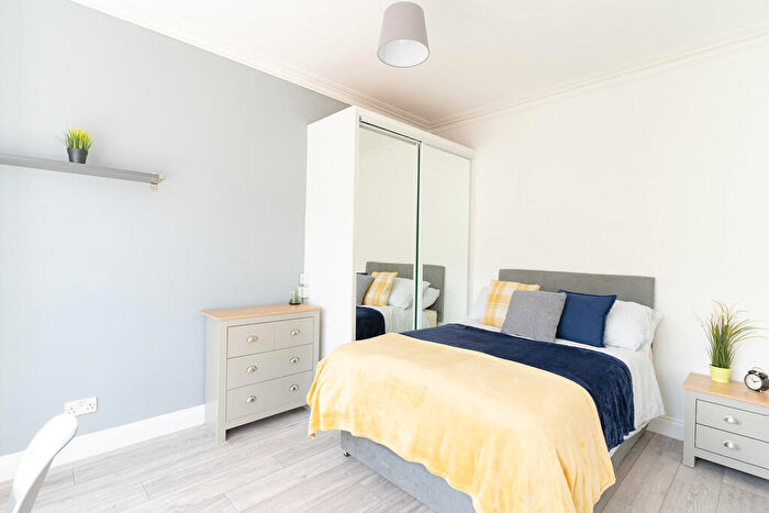 5 Bedroom Terraced House To Rent In Orchard Road, Southsea, PO4