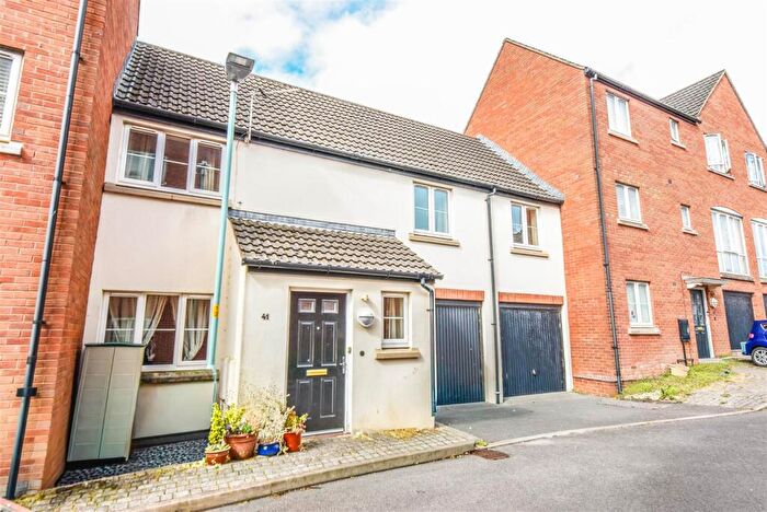3 Bedroom Maisonette For Sale In Phelps Mill Close, Dursley, GL11
