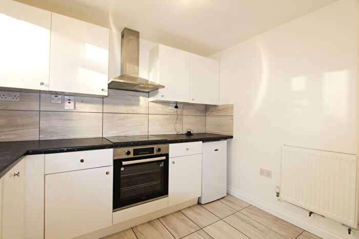 1 Bedroom Flat To Rent In Nicoll Place, London, NW4
