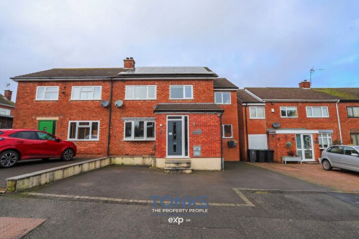 4 Bedroom Semi Detached House For Sale In Eastleigh Drive, Romsley, Halesowen, B62