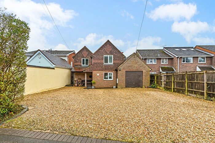 5 Bedroom Detached House For Sale In Longmoor Road, Greatham, Liss, GU33