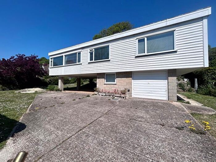 3 Bedroom Detached House To Rent In Castle Close, Ventnor, PO38