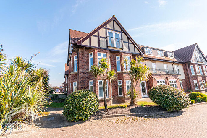 2 Bedroom Apartment To Rent In Flat, Burlington Court, Clifton Drive North, Lytham St. Annes, Lancashire, FY8
