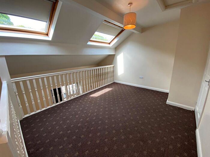 1 Bedroom Flat To Rent In Carr Lane, Slaithwaite, Huddersfield, HD7