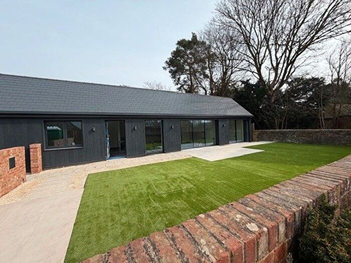 4 Bedroom Bungalow To Rent In Offham Road, West Malling, ME19