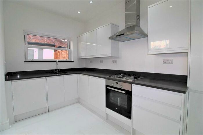 4 Bedroom Terraced House To Rent In Eldon Road, Wood Green, N22