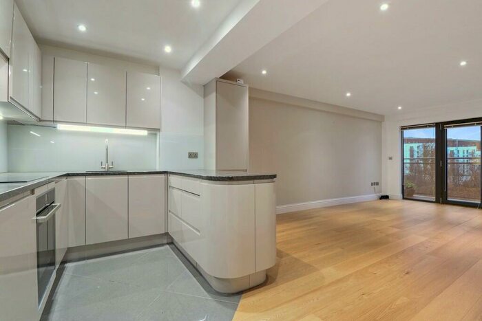 2 Bedroom Apartment To Rent In Cube House, Bermondsey, SE16