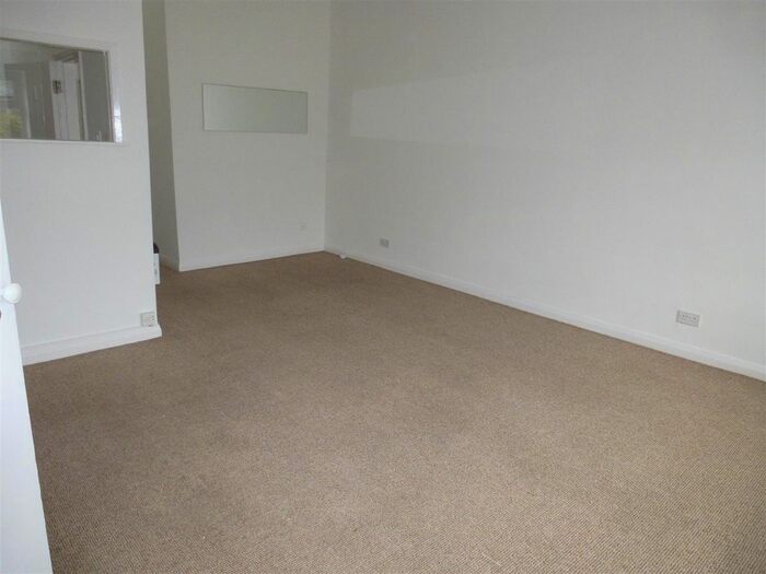 1 Bedroom Flat To Rent In Eddisbury Square, Frodsham, WA6