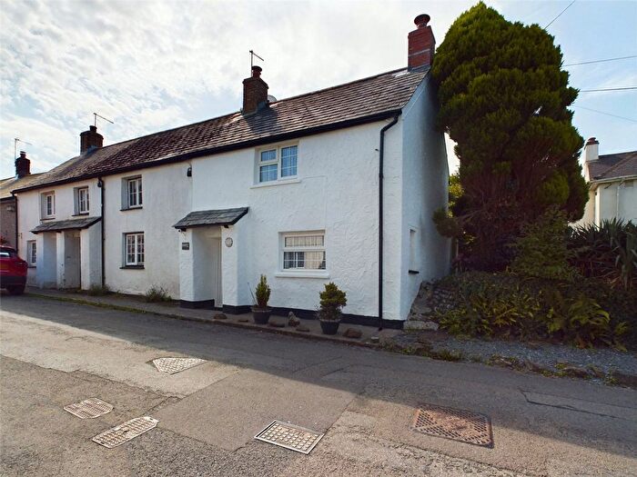 2 Bedroom End Terrace House For Sale In West Street, Kilkhampton, EX23
