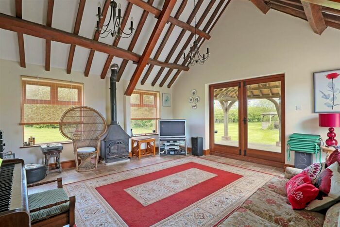 4 Bedroom Detached House For Sale In Standish Lane, Moreton Valence, Gloucester, GL2