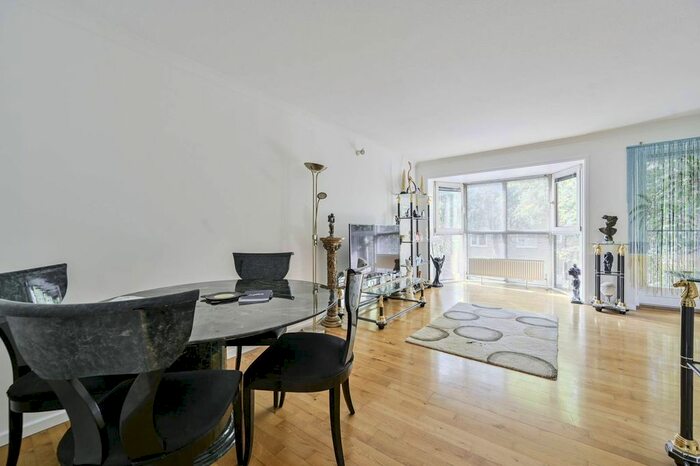 4 Bedroom Flat To Rent In Queen Of Denmark Court, Canada Water, London, SE16