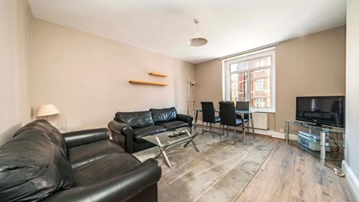 2 Bedroom Flat To Rent In Harrowby Street, Marylebone, London, W1H
