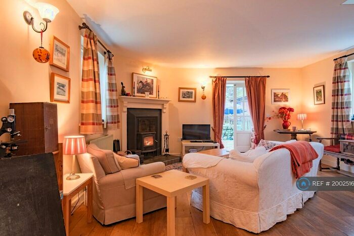 2 Bedroom Semi-Detached House To Rent In School House, Waltham, Canterbury, CT4