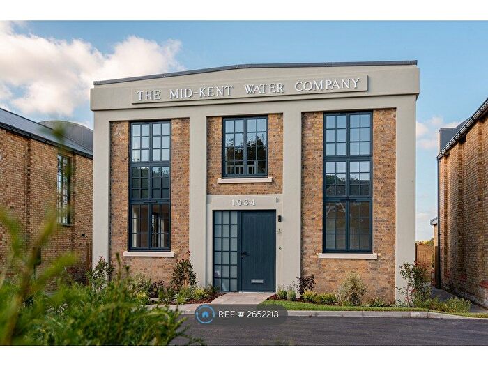 4 Bedroom Detached House To Rent In The Old Waterworks, Ashford, TN27