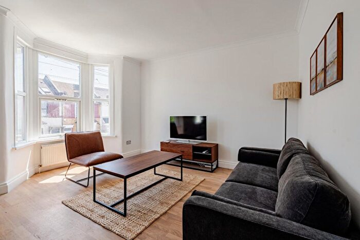 2 Bedroom Flat For Sale In Manor Road, London, E10