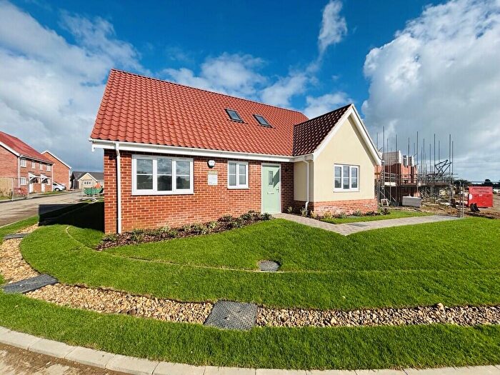 4 Bedroom Detached House For Sale In Orchard Meadow, Scratby, Great Yarmouth, NR29