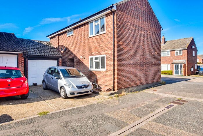 4 Bedroom Detached House For Sale In Rayfield Close, Barnston, CM6