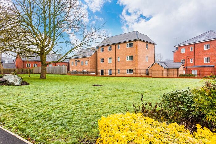 2 Bedroom Flat To Rent In Tenor Close, Buckingham, MK18