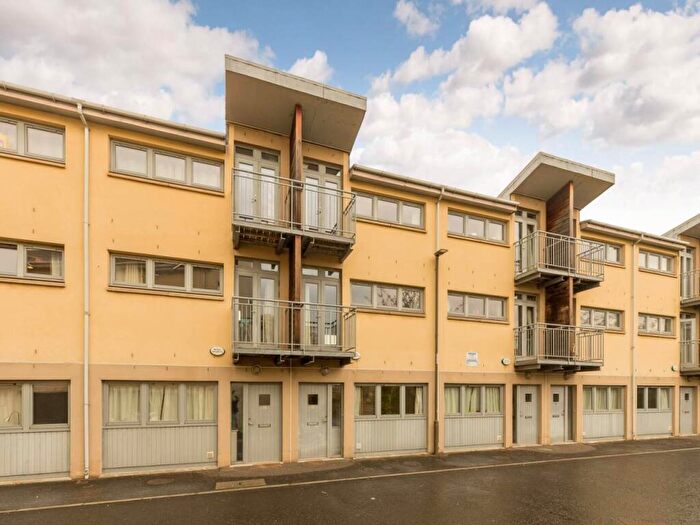 4 Bedroom House To Rent In Slateford Road, Edinburgh, EH14