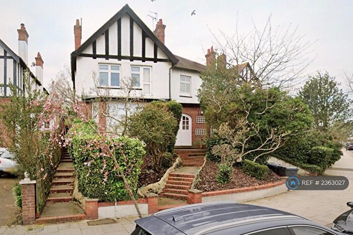 2 Bedroom Flat To Rent In Creighton Avenue, London, N10