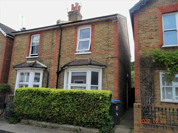 3 Bedroom Semi-Detached House To Rent In Avenue Road, Kingston Upon Thames, KT1